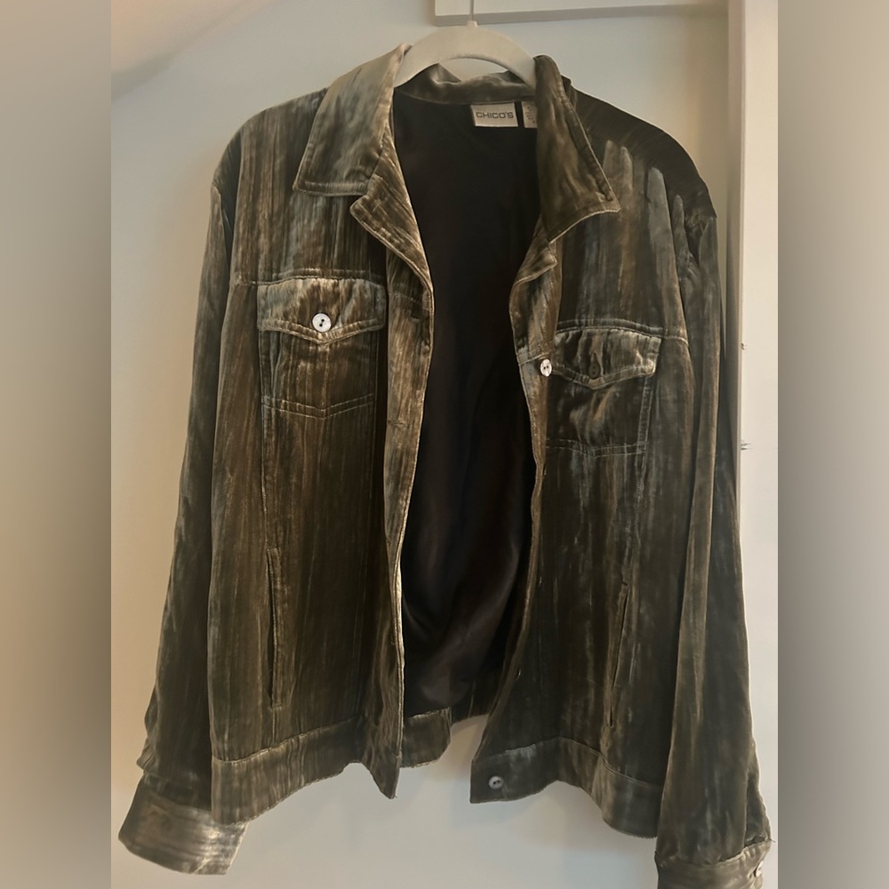 Chicos size 2 crushed velvet green jacket - Picture 4 of 4